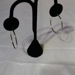 Silver tone hoop earrings 3.5cm pierced NWT (sku 173)
